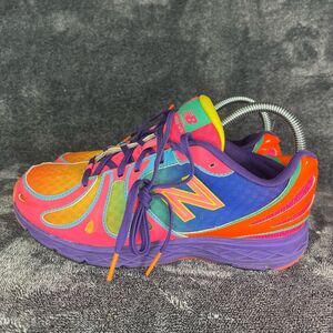 New Balance 890v3 Rainbow Tie Dye Running Shoes Men size 6/ Women size 7.5